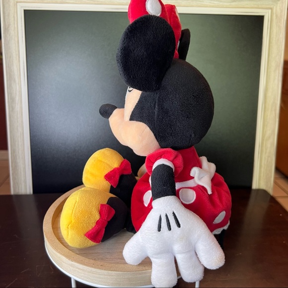 Disney Store Minnie Mouse Plush - Picture 6 of 7